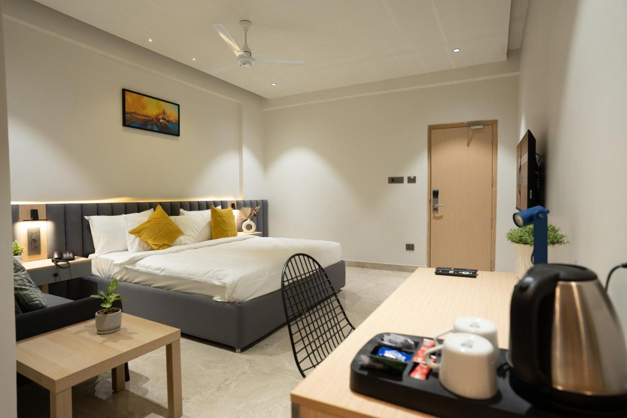 Hotel Kyzen Hitech City- Your Zenly Stay Хайдарабад Экстерьер фото